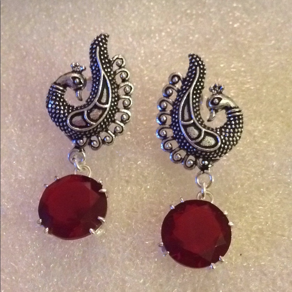 Bird gem earring